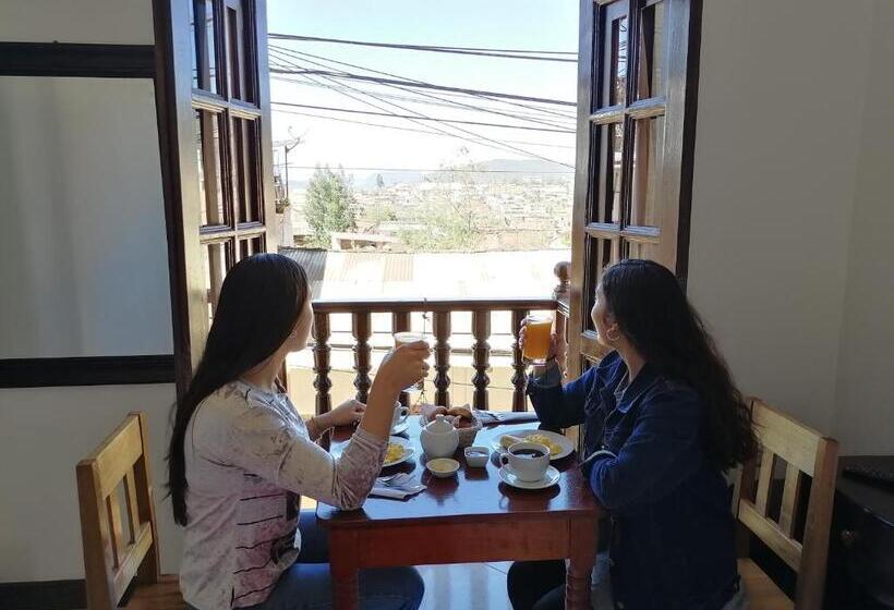 Номер Стандарт с Балконом, Chachapoyas Backpackers Hostal Boutique