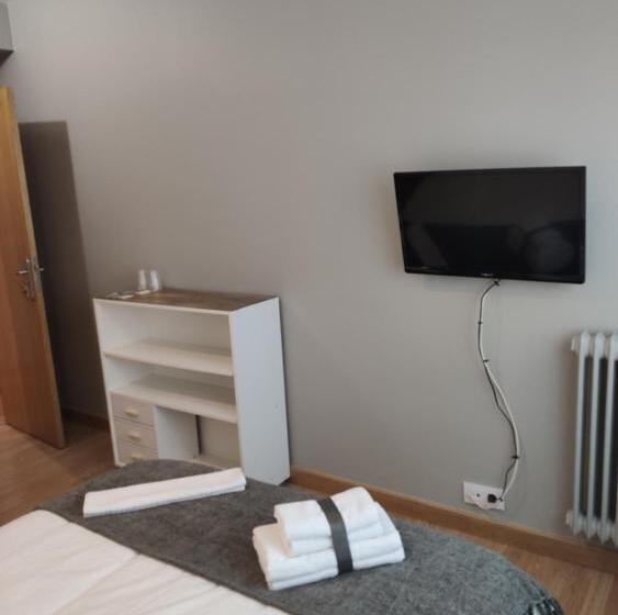 غرفة إقتصادية, Ecorooms Scq Estación