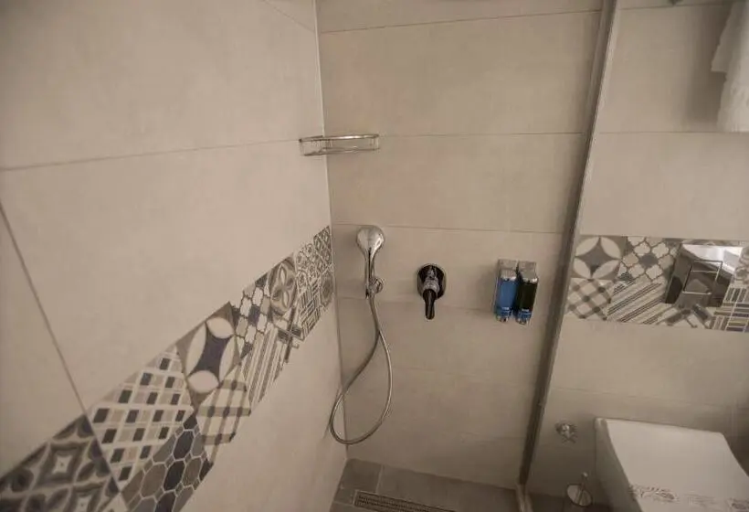 اتاق استاندارد یک نفره, Dovv Hotel Busıness