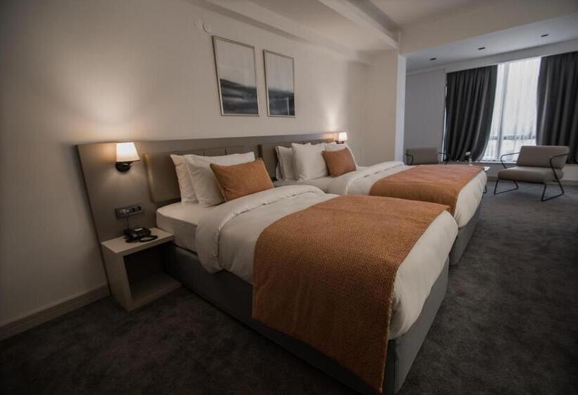 Семейный Полулюкс, Dovv Hotel Busıness