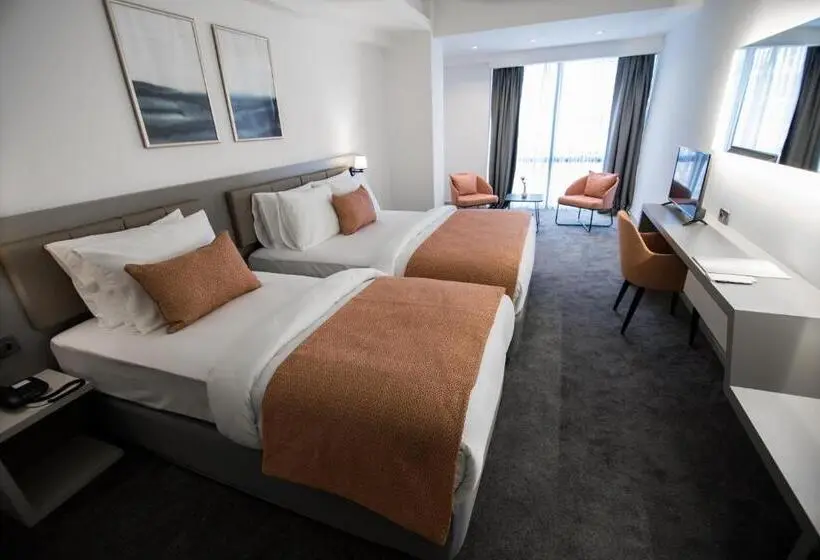 سوئیت جونیور خانوادگی, Dovv Hotel Busıness