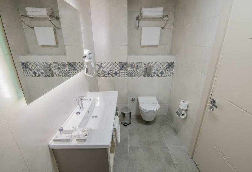 سوئیت جونیور خانوادگی, Dovv Hotel Busıness