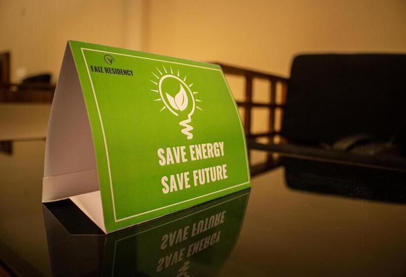 디럭스 스위트 킹 침대, Faiz Residency