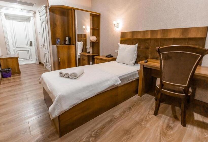 اتاق استاندارد یک نفره, Oydinplaza