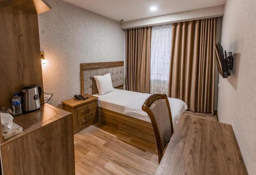 اتاق استاندارد یک نفره, Oydinplaza