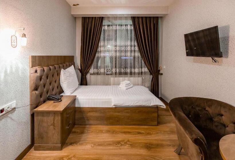 اتاق استاندارد یک نفره, Oydinplaza