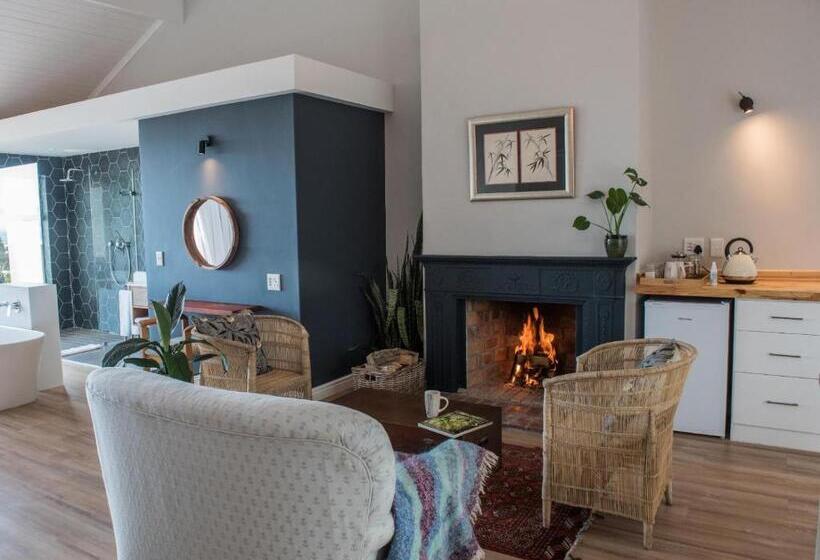 اتاق استاندارد, Ridge House