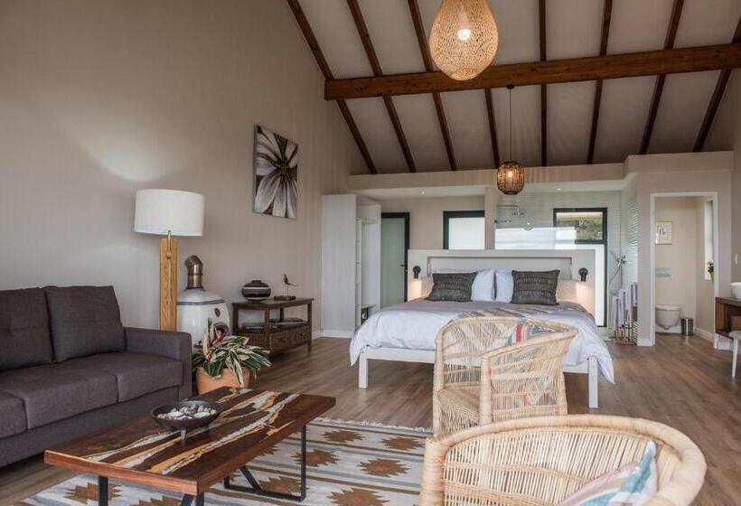 اتاق استاندارد, Ridge House