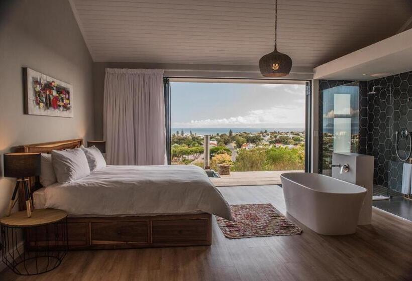 اتاق استاندارد, Ridge House