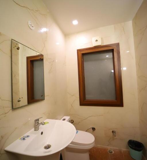 اتاق لوکس خانوادگی, Royal Phoenix