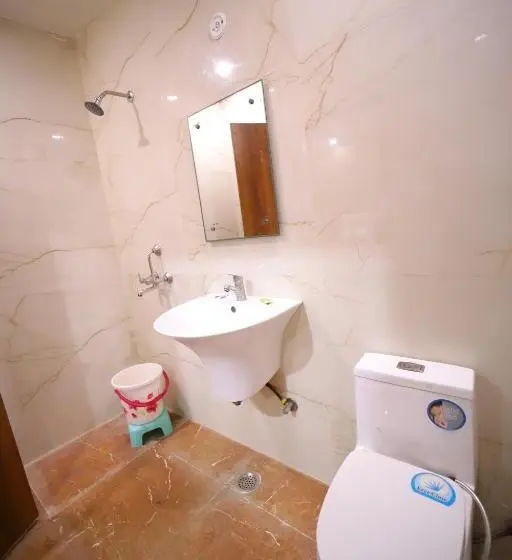 اتاق لوکس خانوادگی, Royal Phoenix