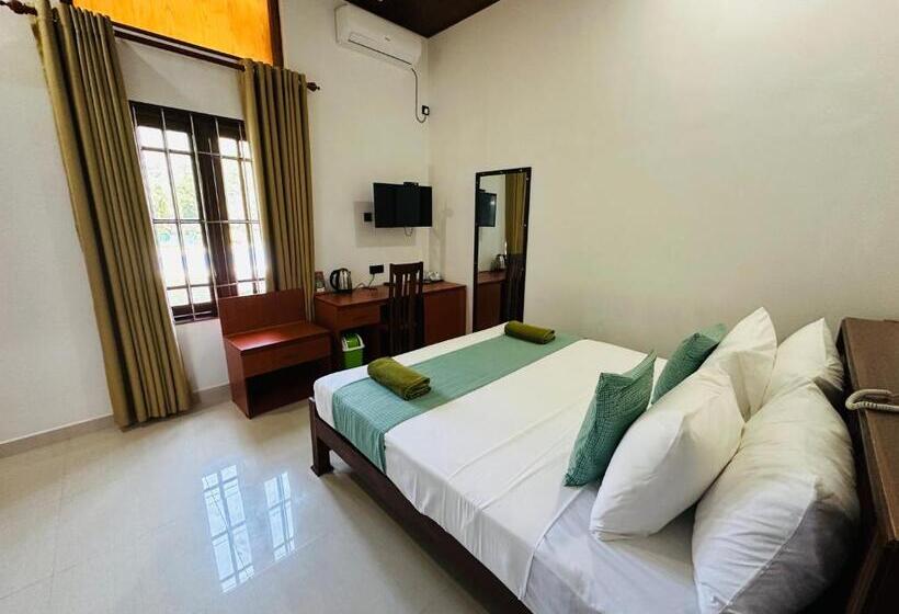 スタンダードルーム, Moi Ella By Dbi