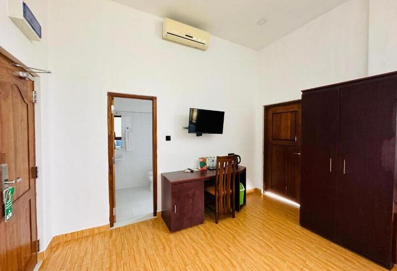 ファミリールーム, Moi Ella By Dbi