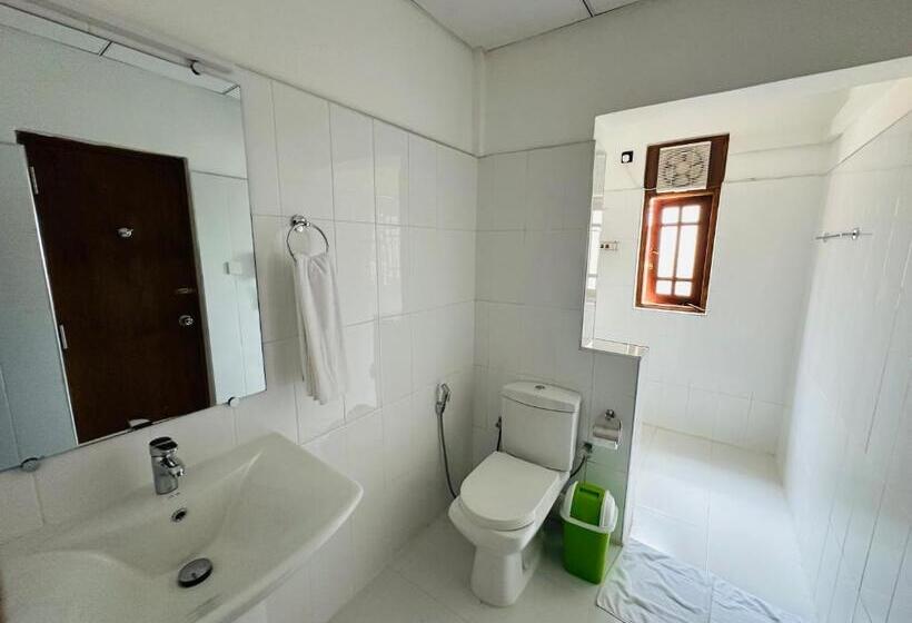 ファミリールーム, Moi Ella By Dbi