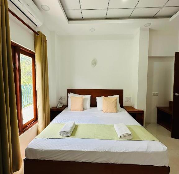 デラックストリプルルーム, Moi Ella By Dbi