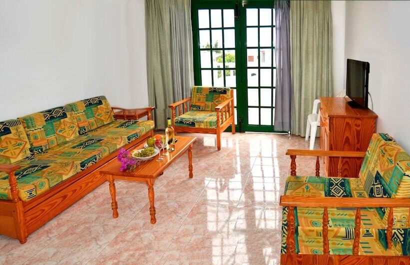 شقة غرفة نوم واحدة مزودة بشُرفة مطلة على حمام السباحة, Apartamentos Tisalaya