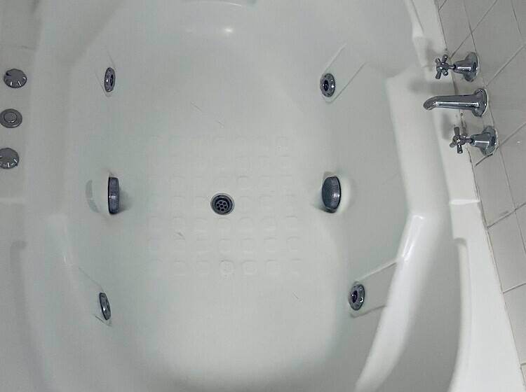 Семейный Номер, City East Motel