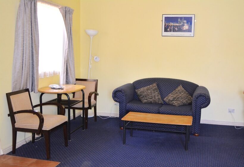 Семейный Номер, City East Motel