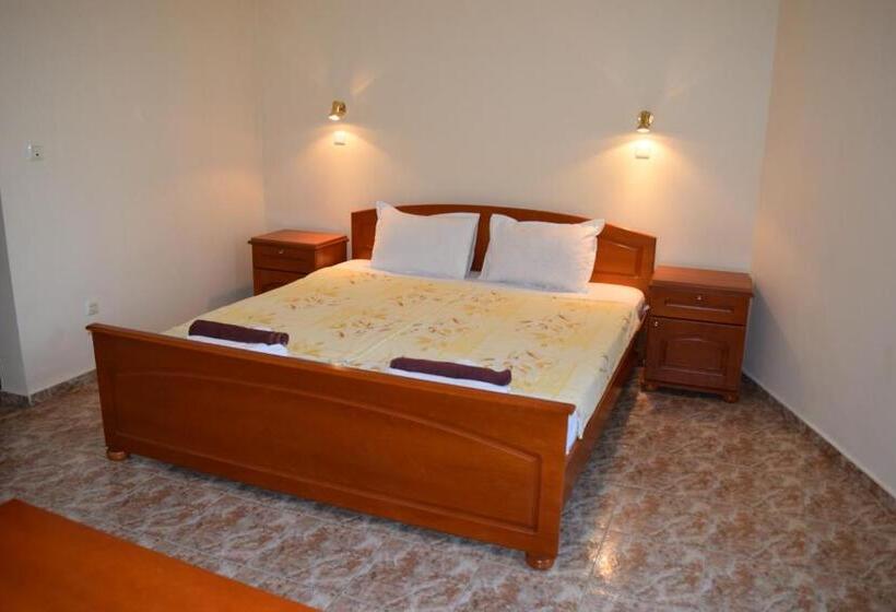 Estúdio standard Cama King, Family Hotel Chris