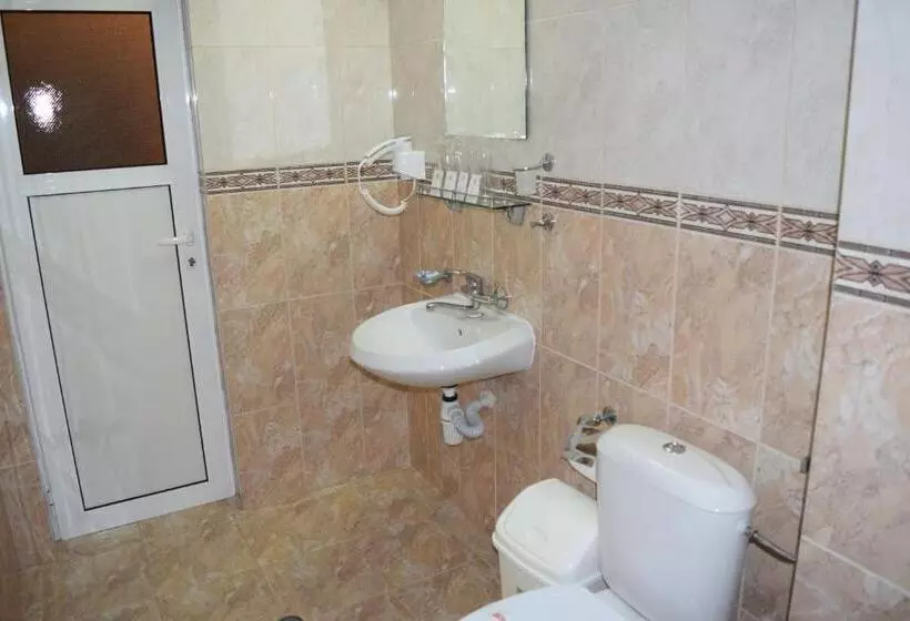 آپارتمان 2 خوابه, Family Hotel Chris