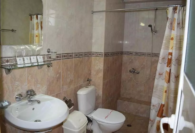 آپارتمان 2 خوابه, Family Hotel Chris