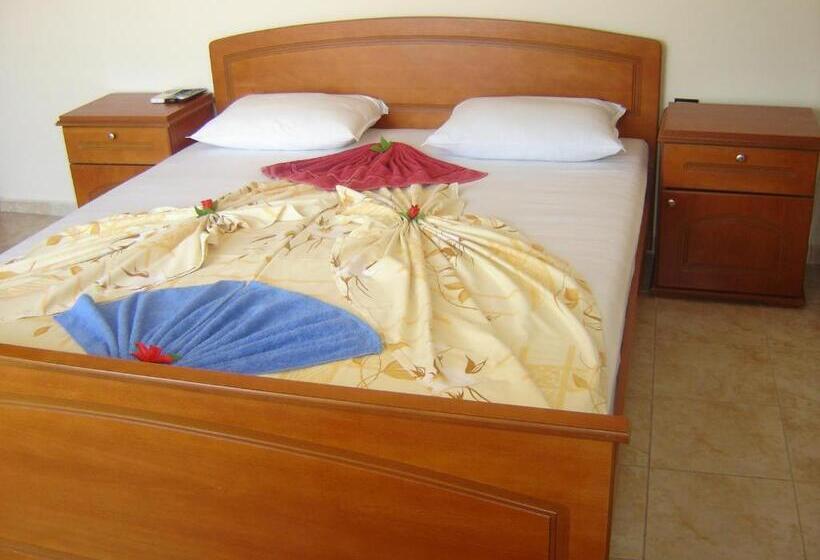 Apartamento 2 Dormitórios, Family Hotel Chris