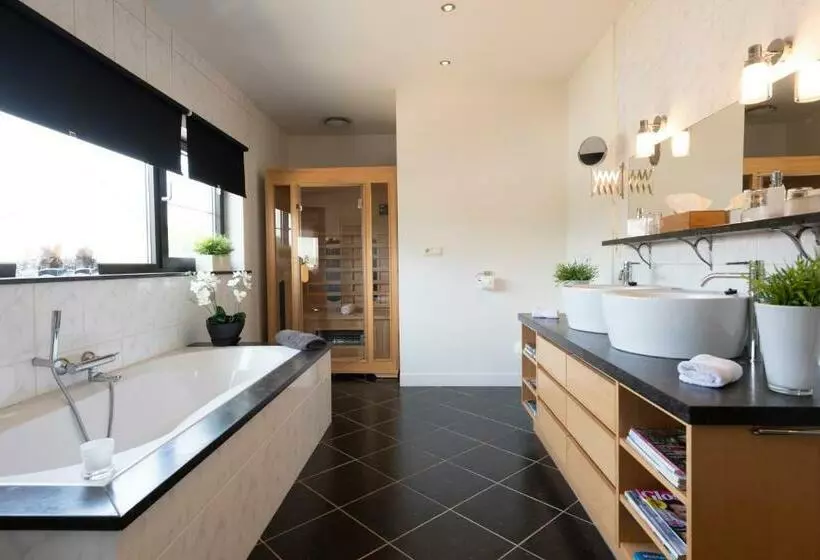 デラックスルーム, B&b Montenakerhof