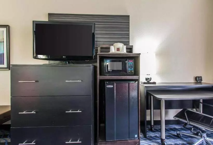 キングサイズベッドのスイートルーム, Comfort Suites Fairgrounds West