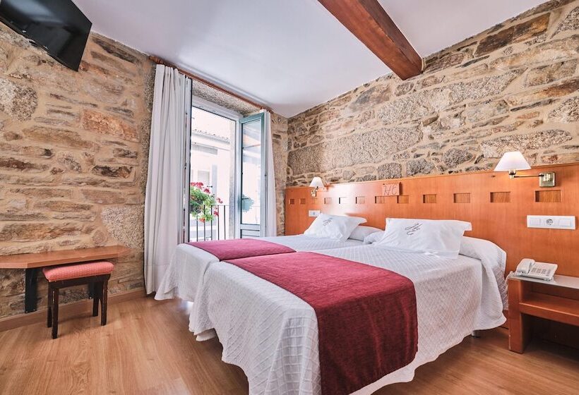 חדר סטנדרט לשלושה, Entrecercas