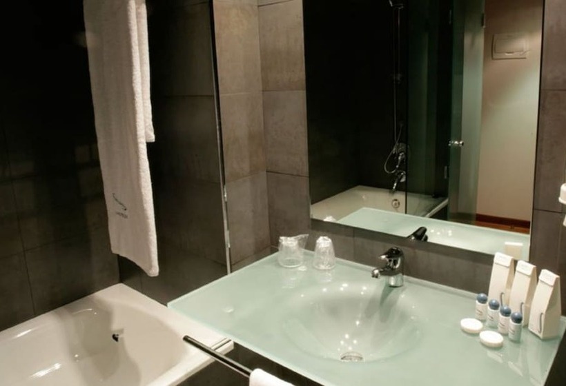 Номер Стандарт, Europa