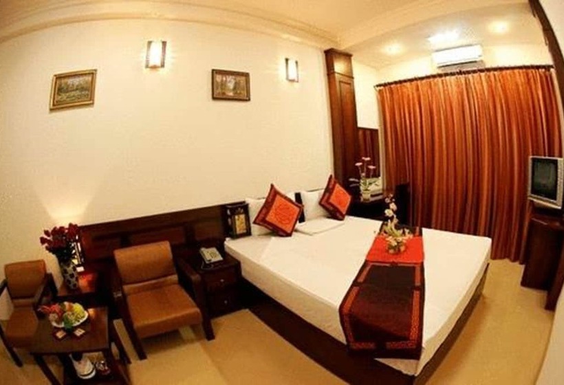 اتاق لوکس, Hanoi Street