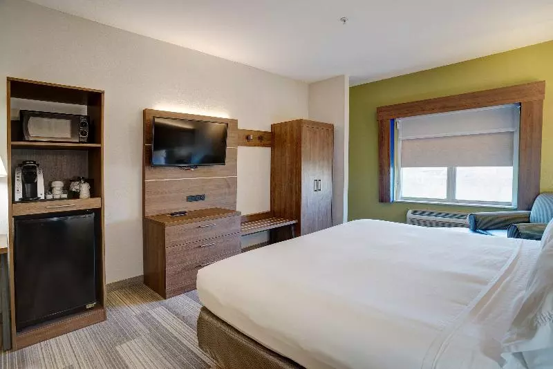 キングサイズベッドのスタンダードルーム, Holiday Inn Express La Plata, An Ihg