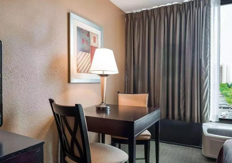 身障者適用キングサイズベッドルーム, Holiday Inn Express La Plata, An Ihg