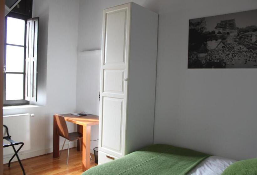 家庭间, Hospederia De Alesves