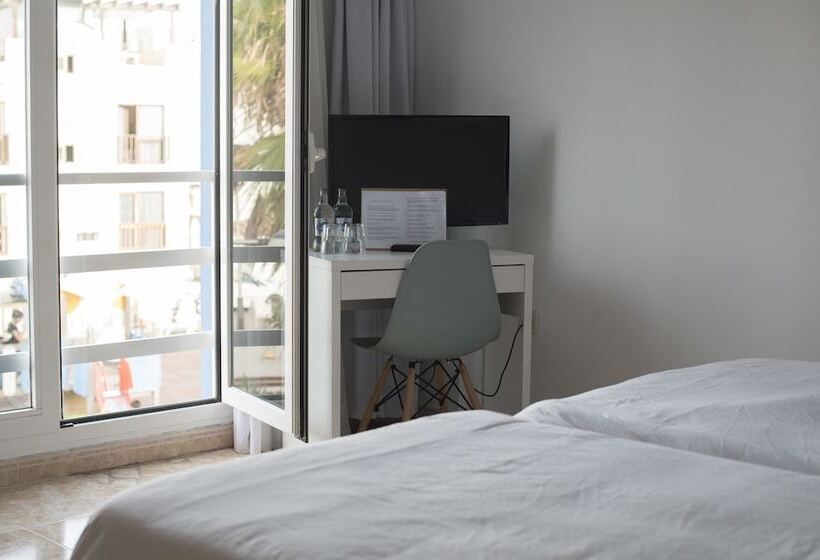 Номер Стандарт, Cotillo House