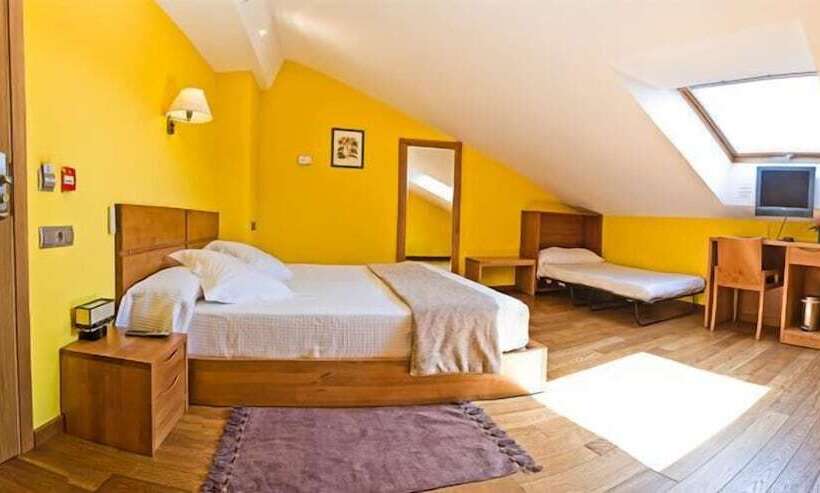 חדר סטנדרט, O Desvío