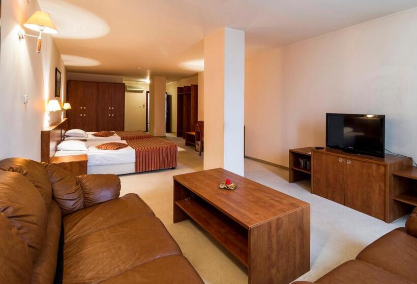 스탠다드 스튜디오, Plaza