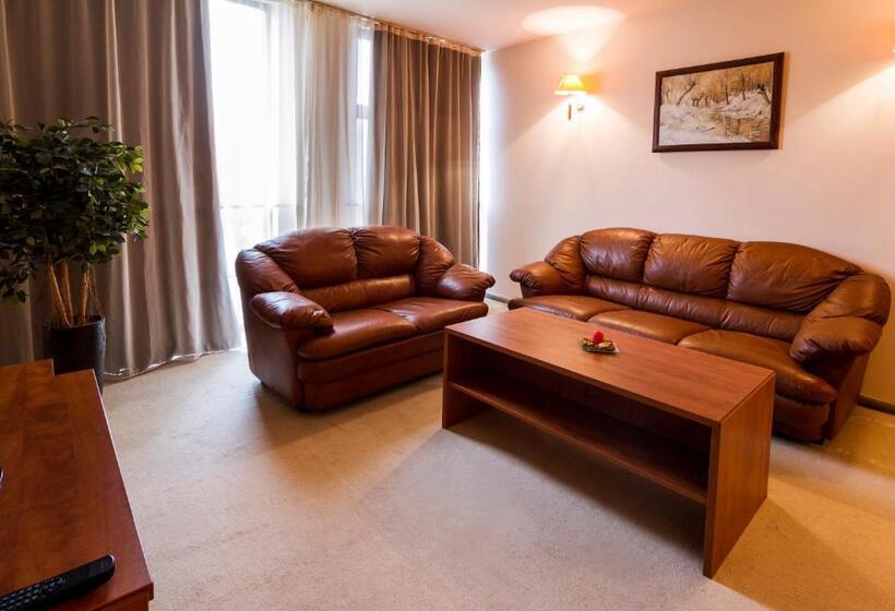 스탠다드 스튜디오, Plaza