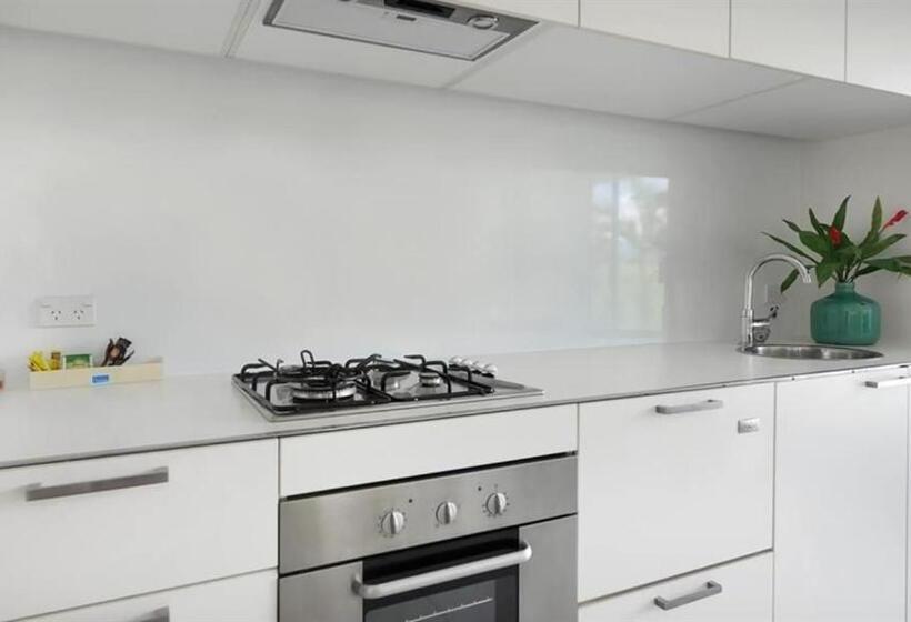 Апартаменты 3 Спальни, Pool Resort Port Douglas