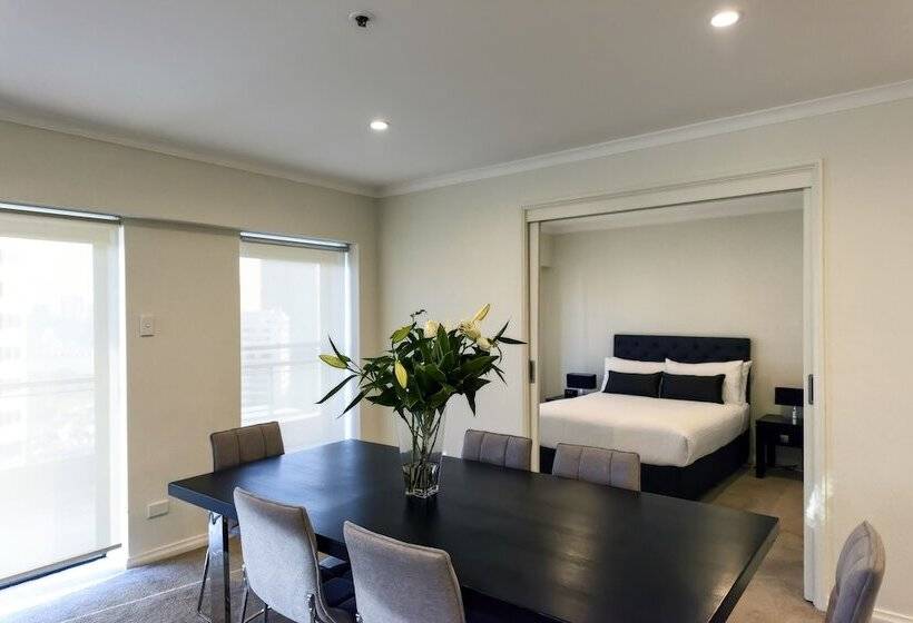 2 Bedroom Premium Apartment, The York By Swissbel