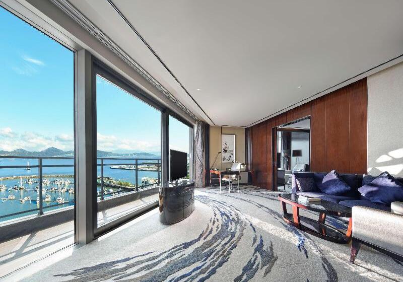 استودیوی استاندارد, The York By Swissbel