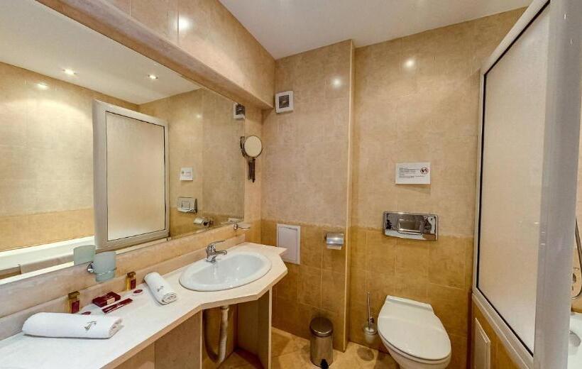 חדר דלוקס, Troyan Plaza