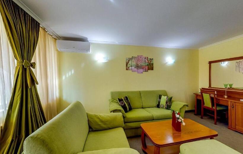 חדר דלוקס, Troyan Plaza