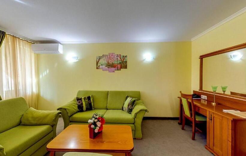 חדר דלוקס, Troyan Plaza