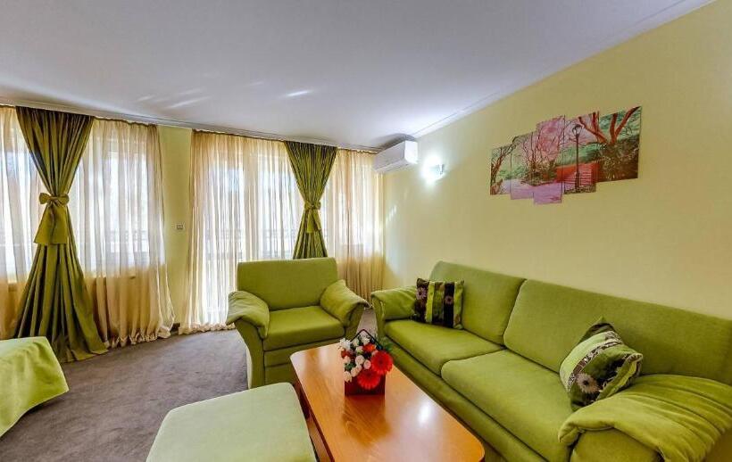 חדר דלוקס, Troyan Plaza