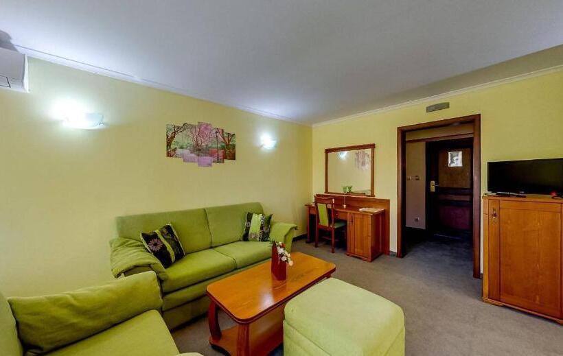 חדר דלוקס, Troyan Plaza