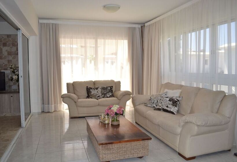 סוויטת 3 חדרי שינה, Marianna Hotel Apartments