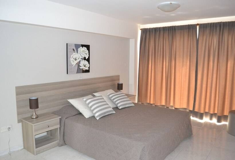 סוויטת 3 חדרי שינה, Marianna Hotel Apartments
