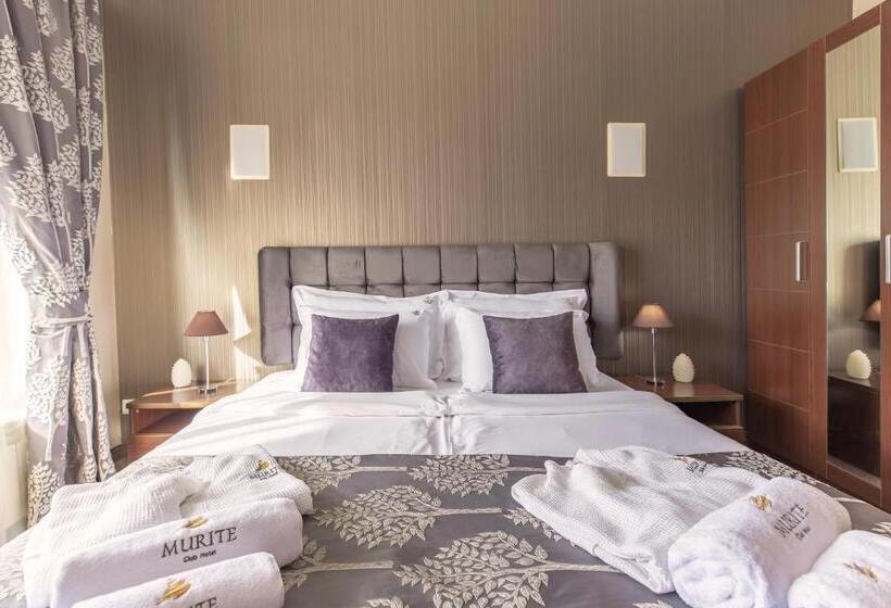 شقة غرفة واحدة, Murite Park