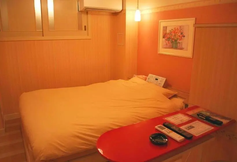 スイート, Ena Hotel Venus